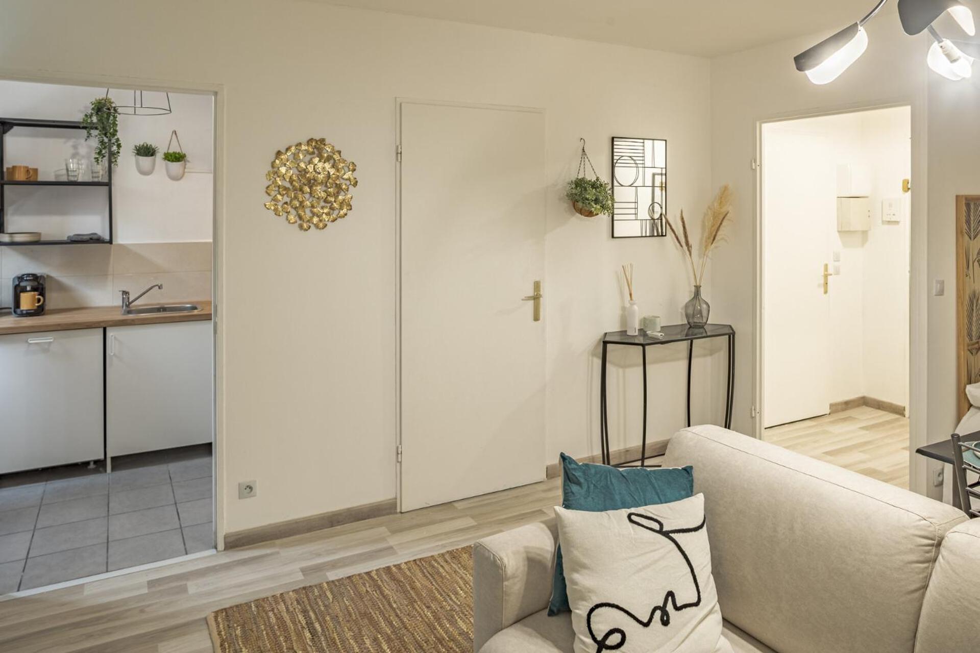 Julia Home, Madamedemconciergerie Reims Exterior photo